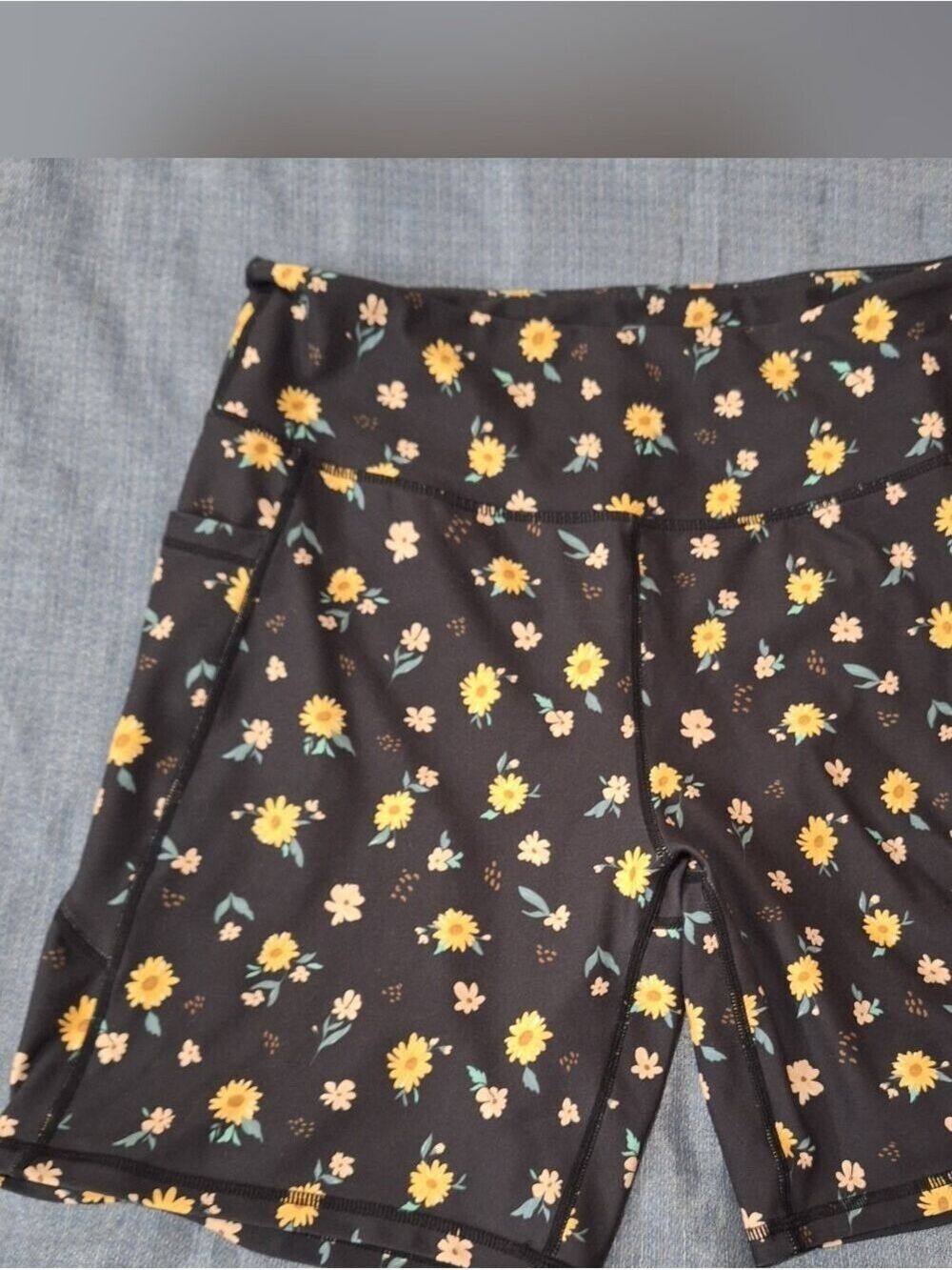 Floral Black Athletic Bike Shorts with Sunflower Print In Good State 1X